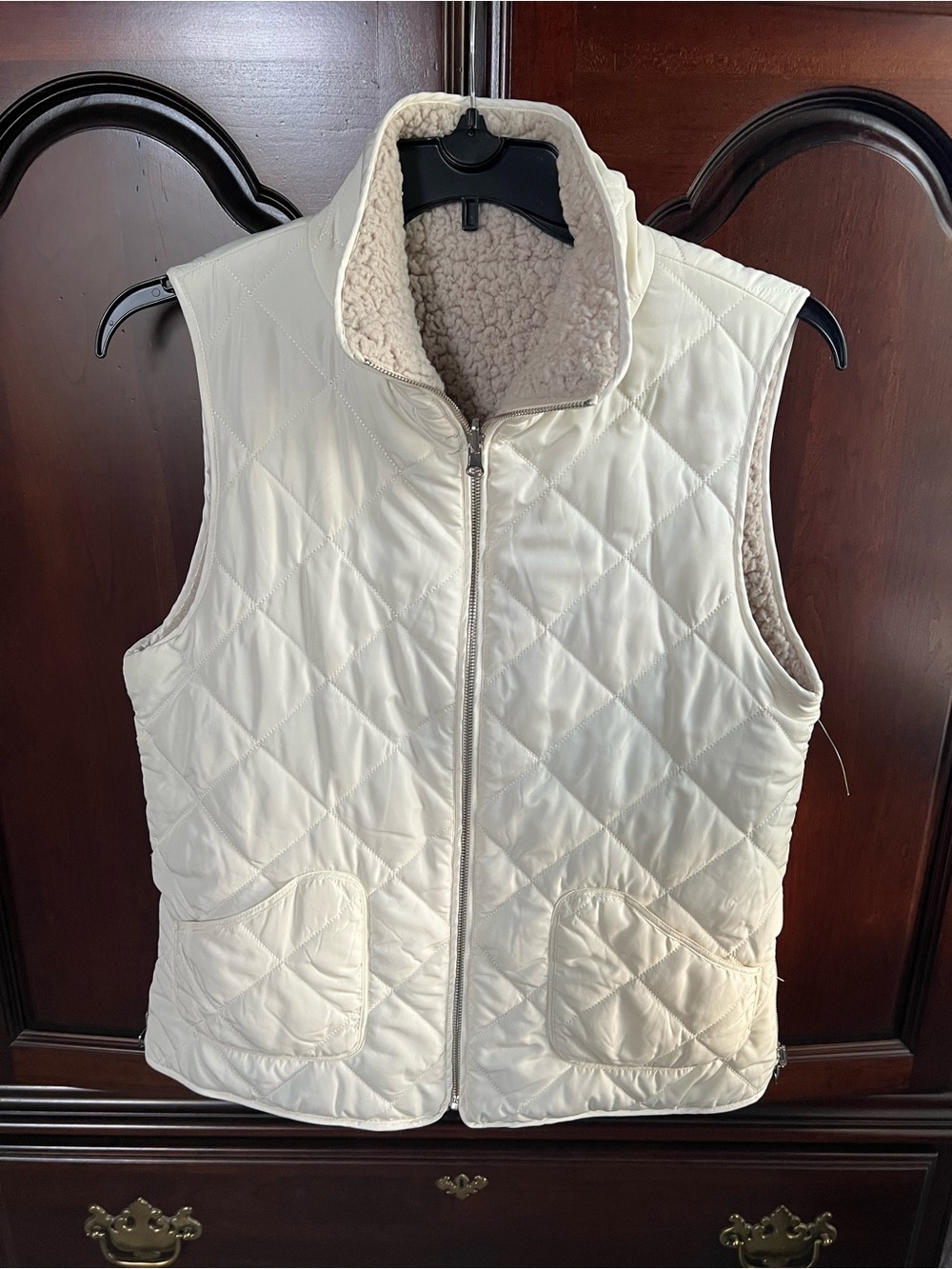 Quilted Ivory Sherpa-Lined Women's Vest